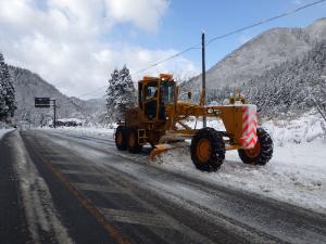 除雪グレーダ