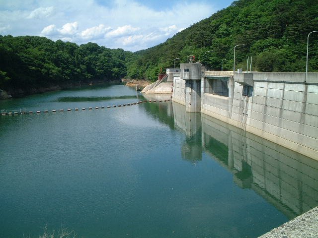 岳ダム（二本松市）