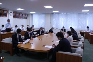 議会運営委員会の写真