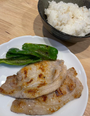 ２ー麓山高原豚の塩麹焼きー