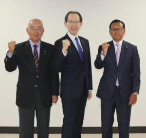 内堀知事、大八木監督ら集合写真