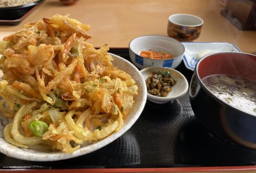 特大かき揚げ丼