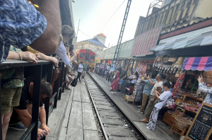 メークロン鉄道市場